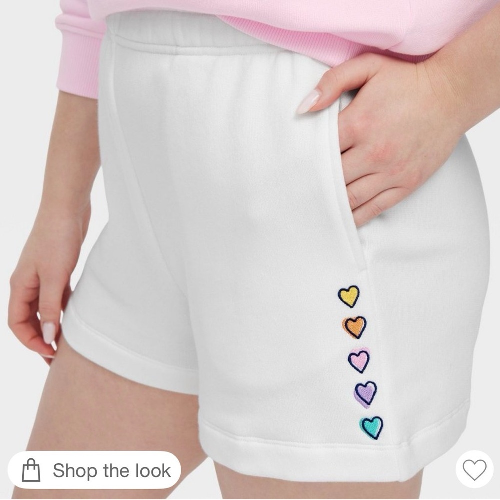 Roller Rabbit White Shorts with Colorful Heart Embroidery